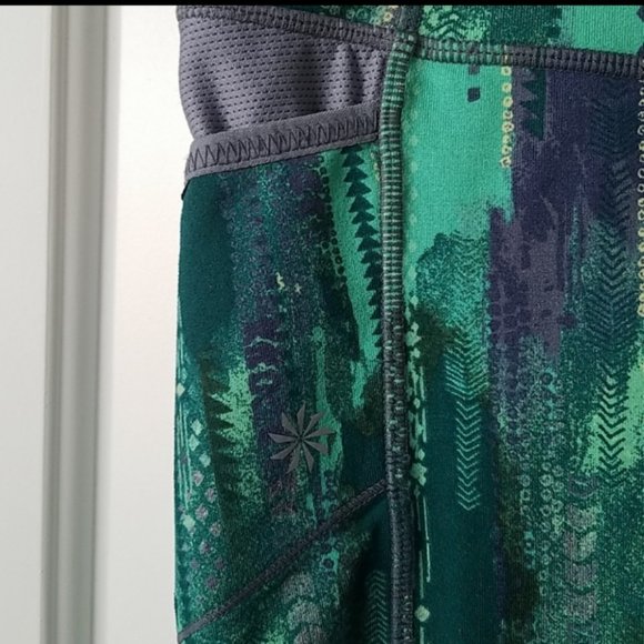 ATHLETA Be Free Knicker Arrow Catalina Cap… - Picture 4 of 6